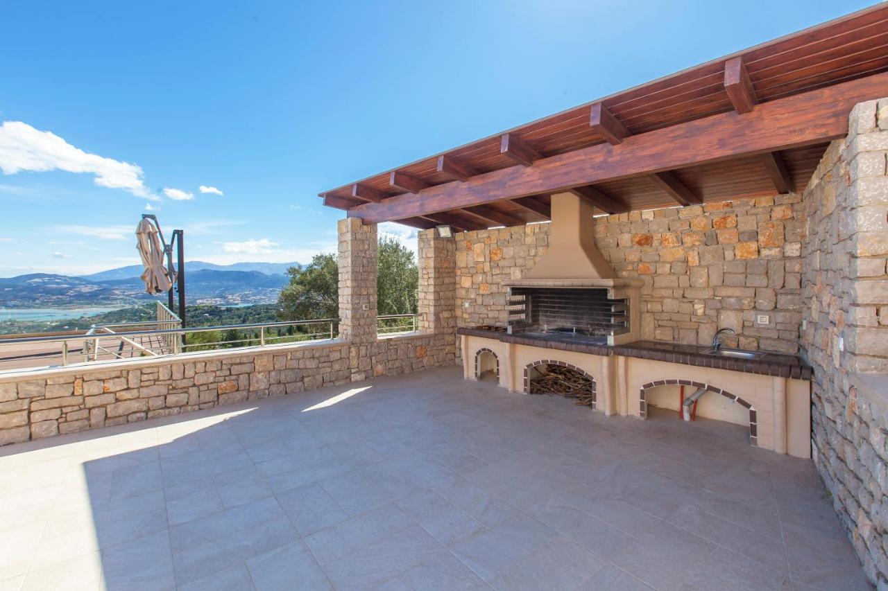 Apolpaina Alivia Lefkas Luxury Villas מראה חיצוני תמונה